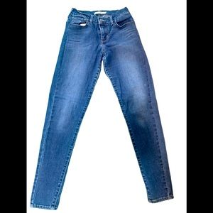Women’s Levi 710 super skinny